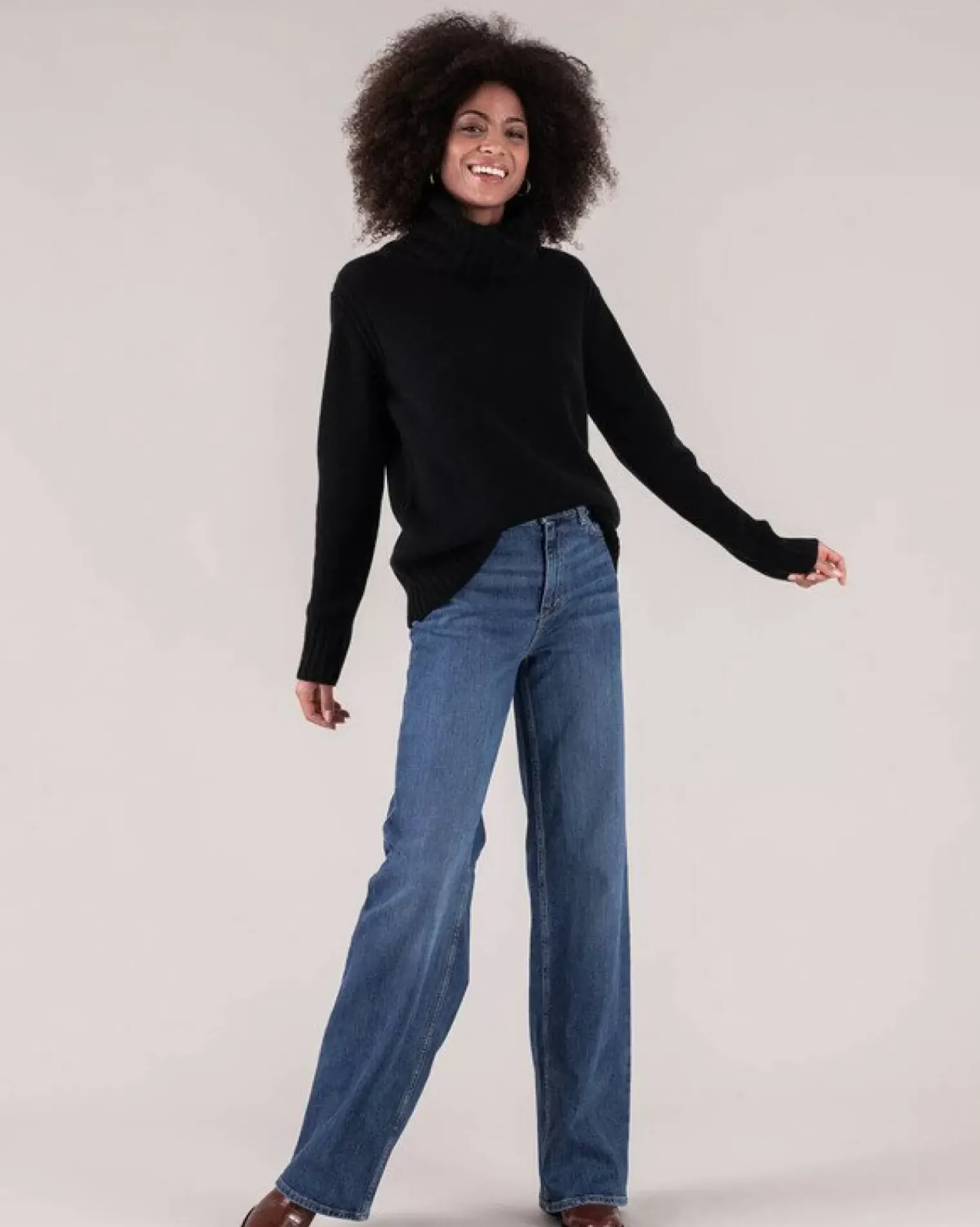 Kujten Sweaters & Sweatshirts>Women Large Turtleneck Cashmere Sweater Noir