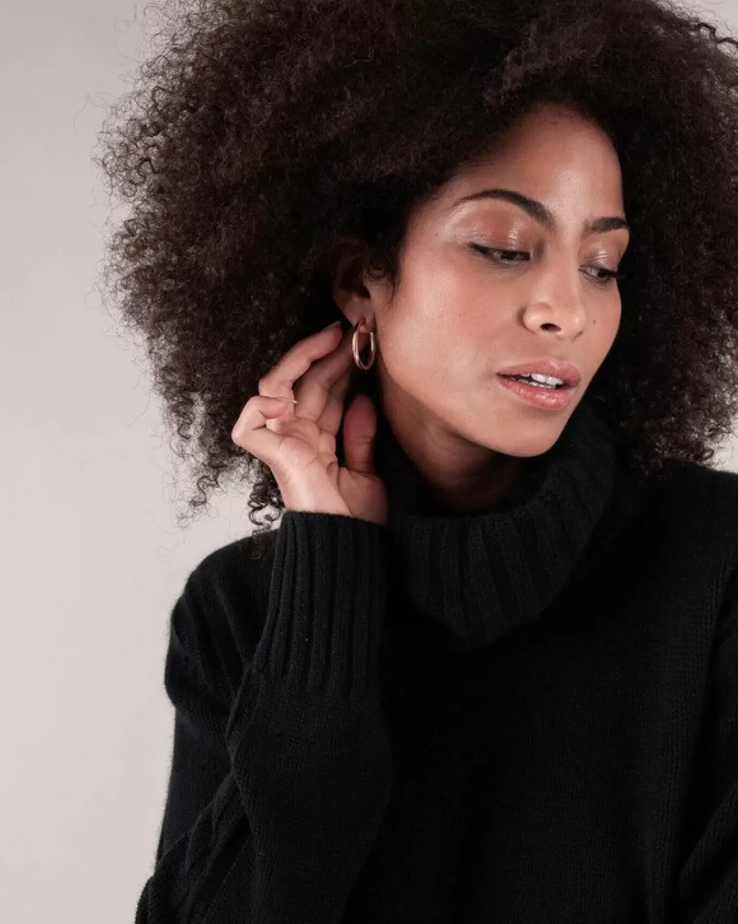 Kujten Sweaters & Sweatshirts>Women Large Turtleneck Cashmere Sweater Noir