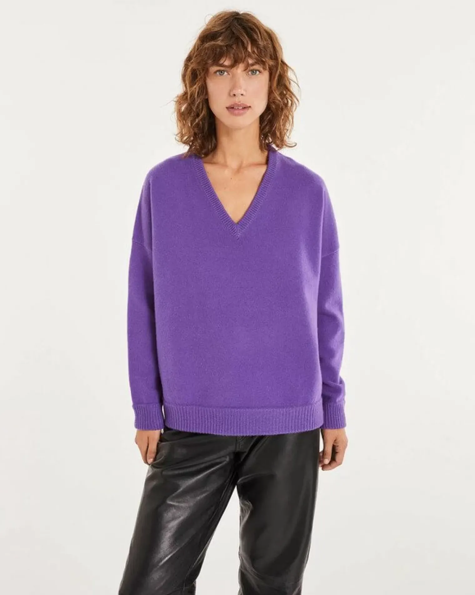 Kujten Sweaters & Sweatshirts>Women Oversized V-Neck Cashmere Sweater Violet