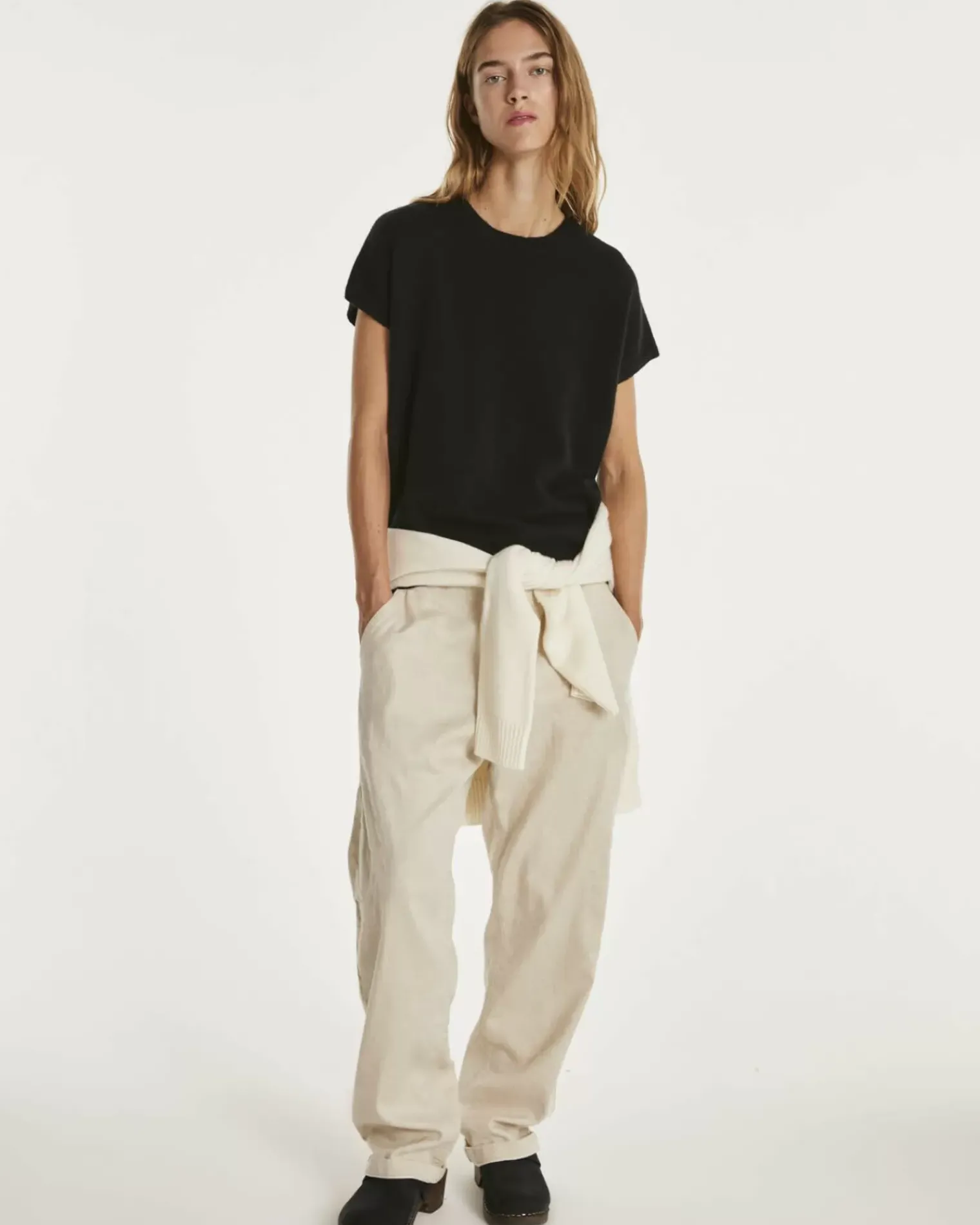 Kujten Sweaters & Sweatshirts>Women Round Neck Cashmere Sweater Noir