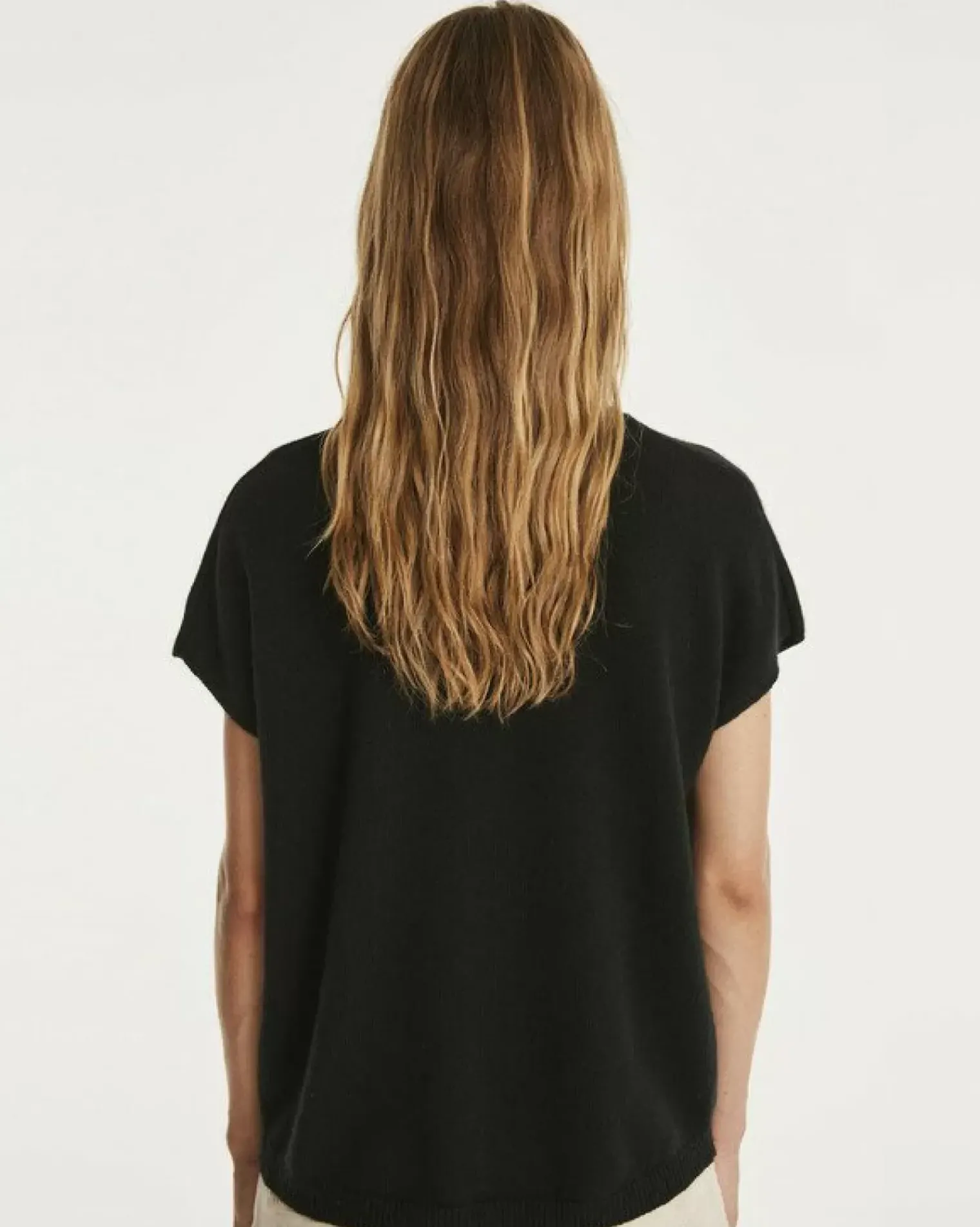 Kujten Sweaters & Sweatshirts>Women Round Neck Cashmere Sweater Noir