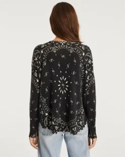 Kujten Sweaters & Sweatshirts><noscript><img width=