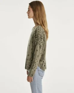 Kujten Sweaters & Sweatshirts><noscript><img width=