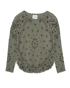 Kujten Sweaters & Sweatshirts><noscript><img width=