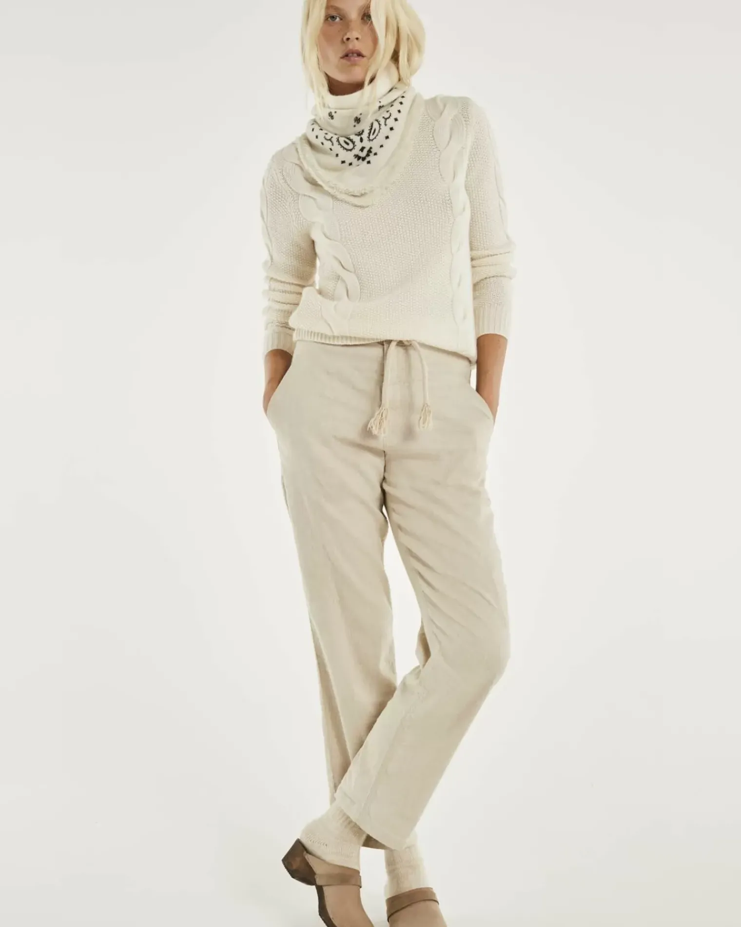 Kujten Sweaters & Sweatshirts>Women Turtleneck Cashmere Sweater Blanc