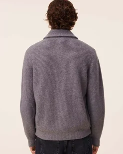 Kujten Jackets & Vests><noscript><img width=