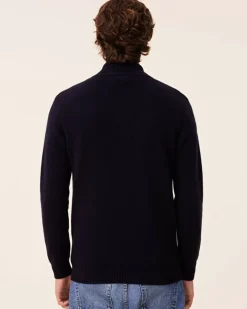 Kujten Jackets & Vests><noscript><img width=